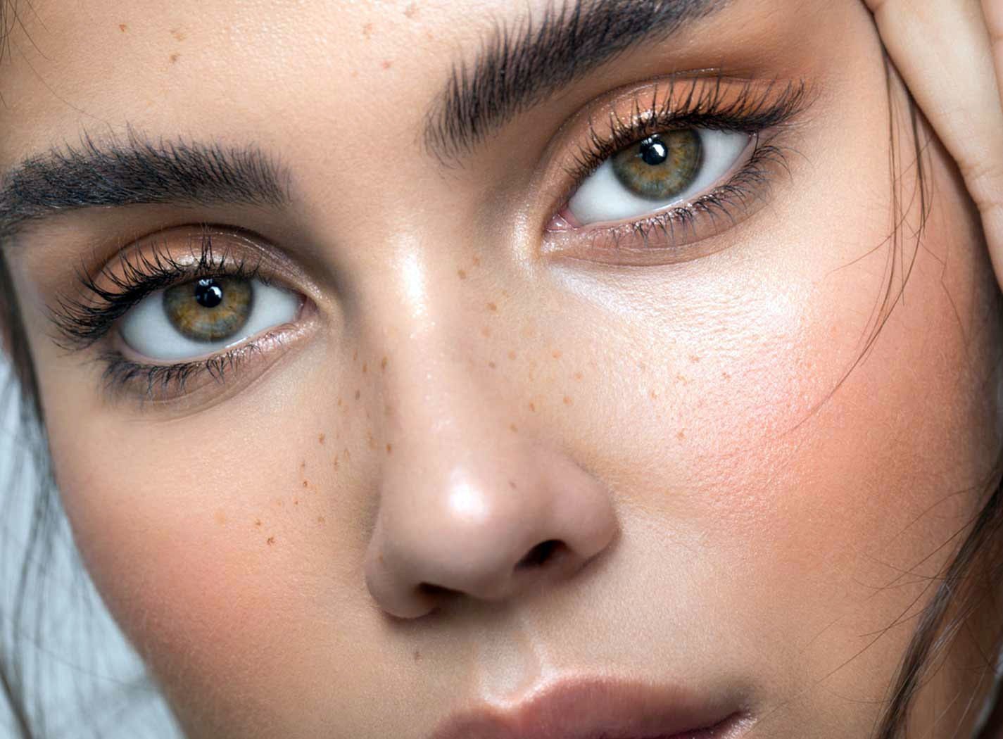Essential Habits for Gorgeous and Natural-Looking Eyelashes